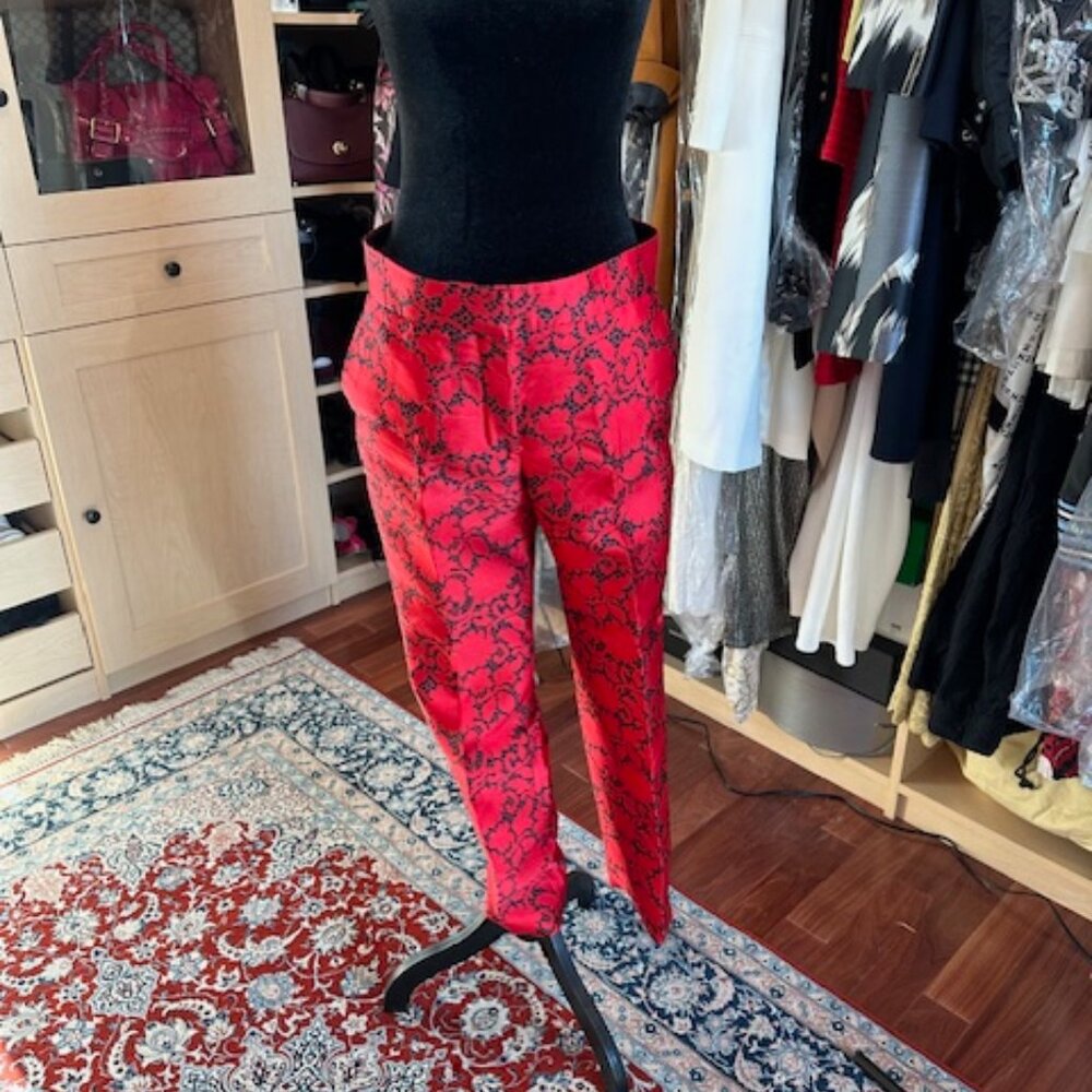 LOUIS VUITTON SIZE 40 STRAIGHT LEG RED PANTS